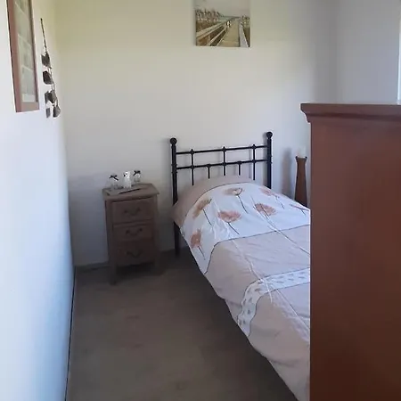 Holiday home Monteurzimmer Ausma Wymeer Bunde - Heerenland